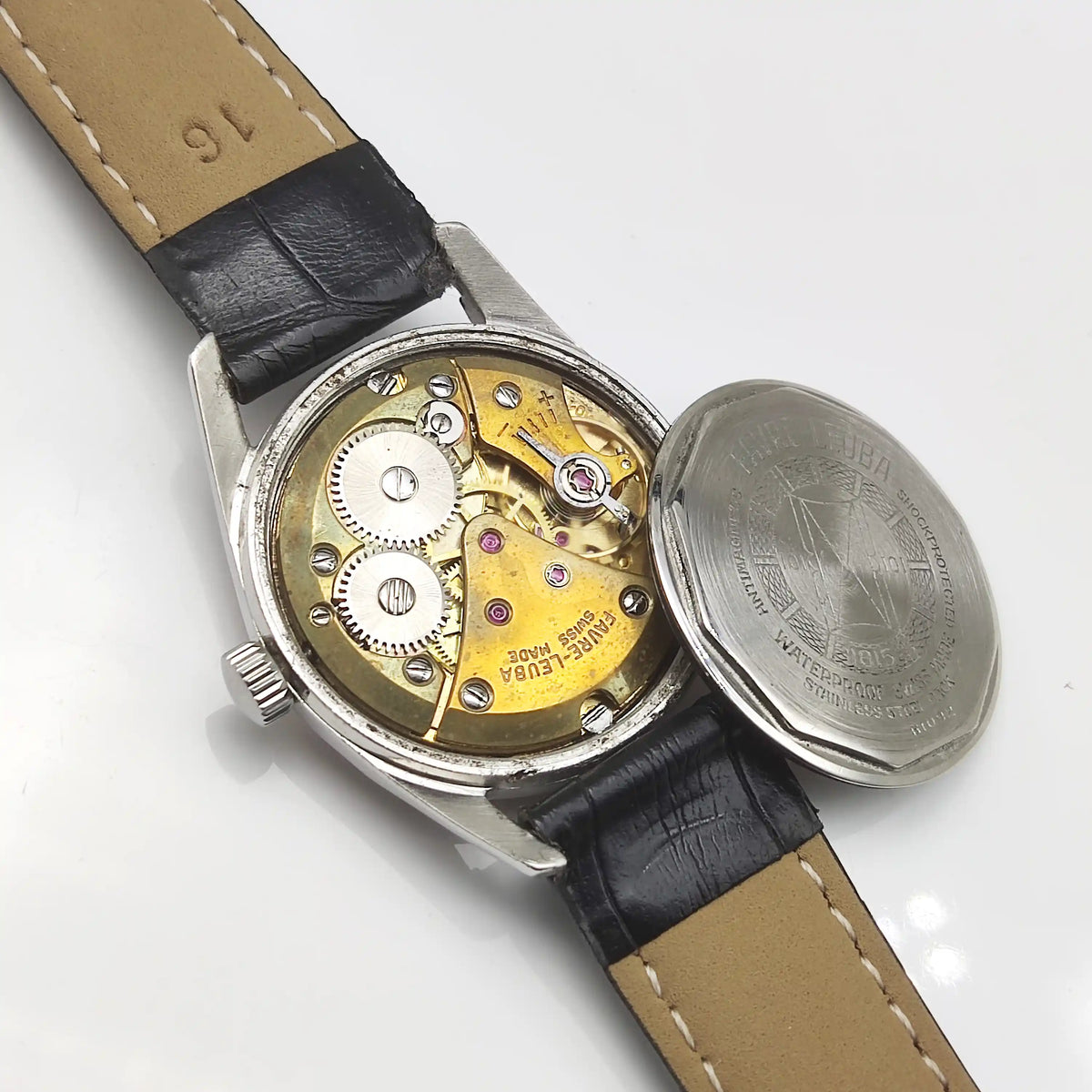 Favre Leuba Seaking Red Dial 17 Jewels with English Numerals