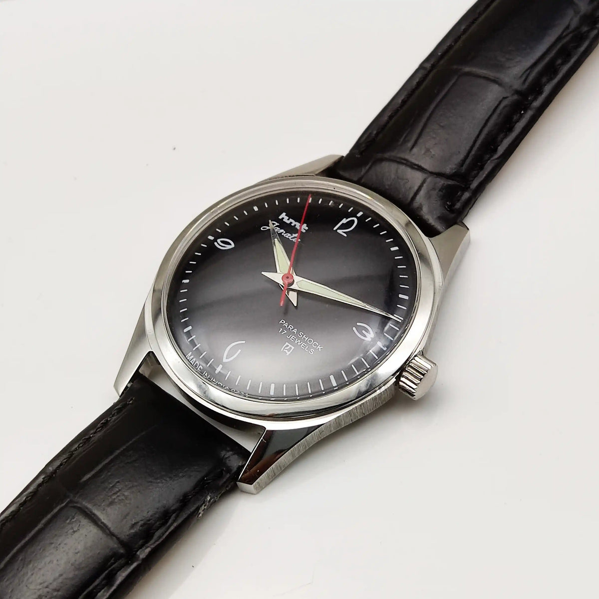 Experience Timeless Craftsmanship with the HMT Janata Handwinding Watch