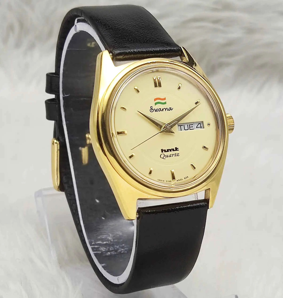 HMT Swarna Quartz Watch with Goldenish Dial - Day Date Feature