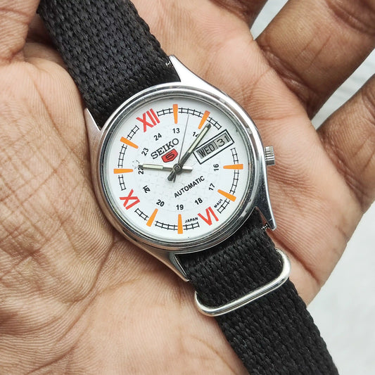 Seiko 5 Automatic Watch 7009A: Timeless Style Meets Precision Engineering