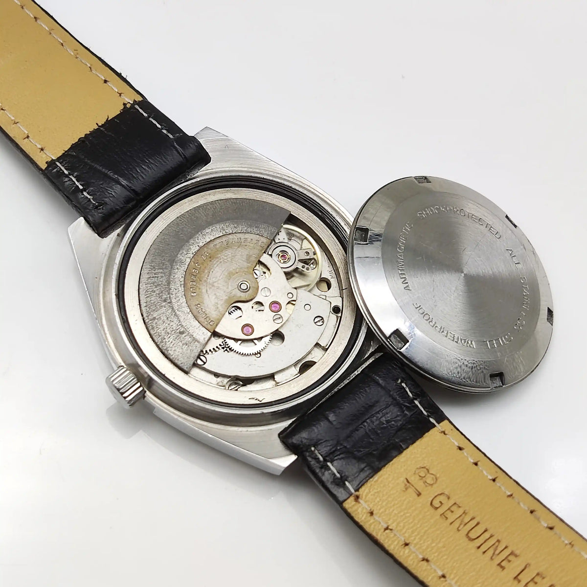 Elevate Your Style with the Tressa Men's Automatic Watch 2066 - Timeless Design and Engineering Excellence