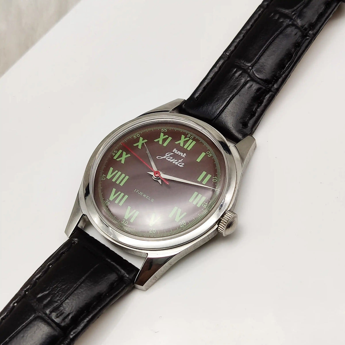 HMT Janata Brown Dial Handwinding Watch: A Timeless Classic for Discerning Men