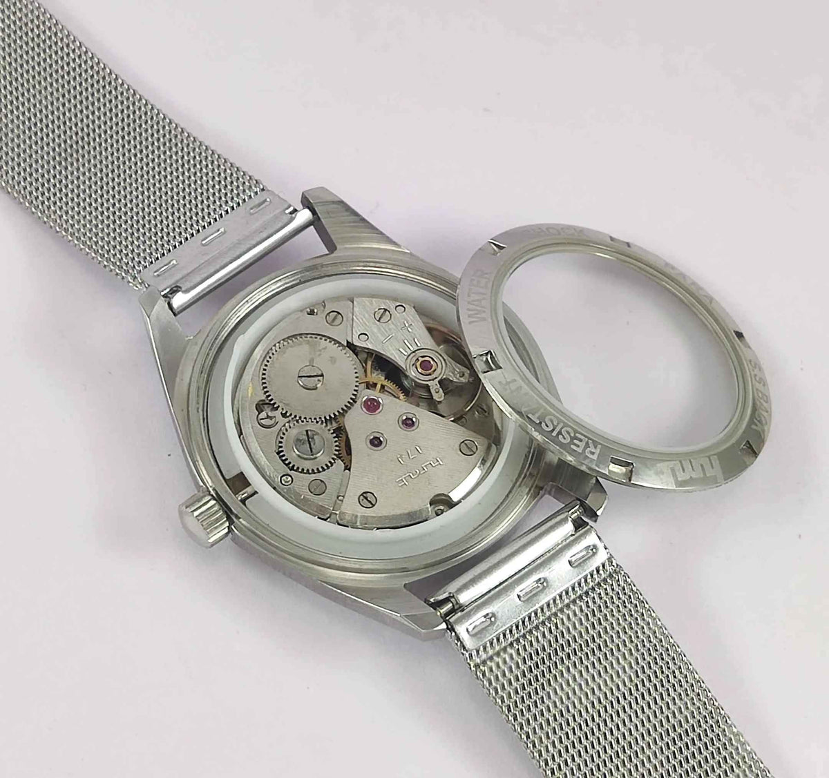HMT Janata Para Shock Watch: A Blend of Timeless Craftsmanship and Modern Functionality