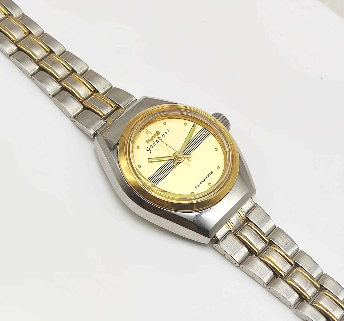 HMT Godavari Handwinding Women Watch with Golden Dial 2543
