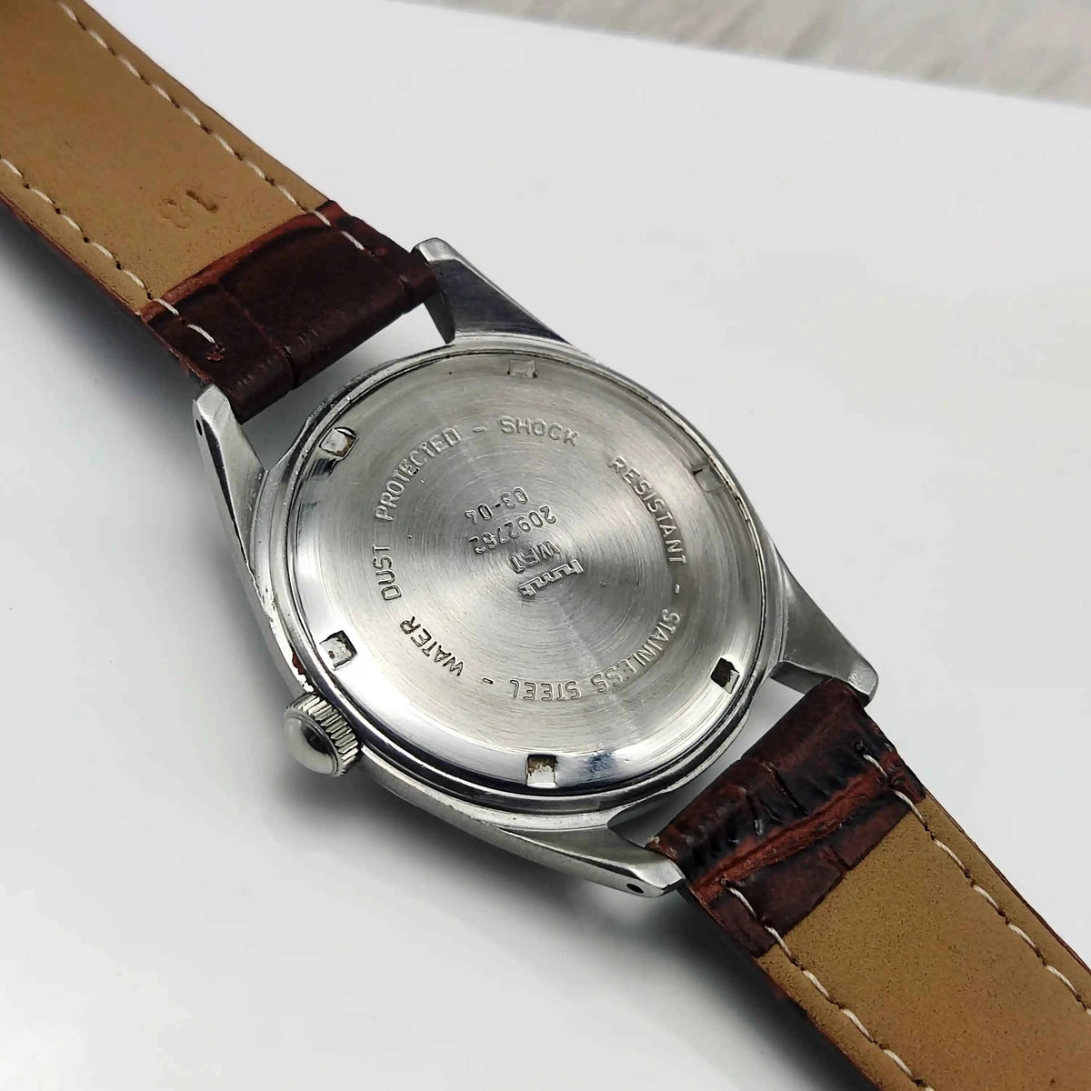 HMT Janata Men's Watch with Maroon Dial, Stick Indices, 17 Jewels, Handwinding