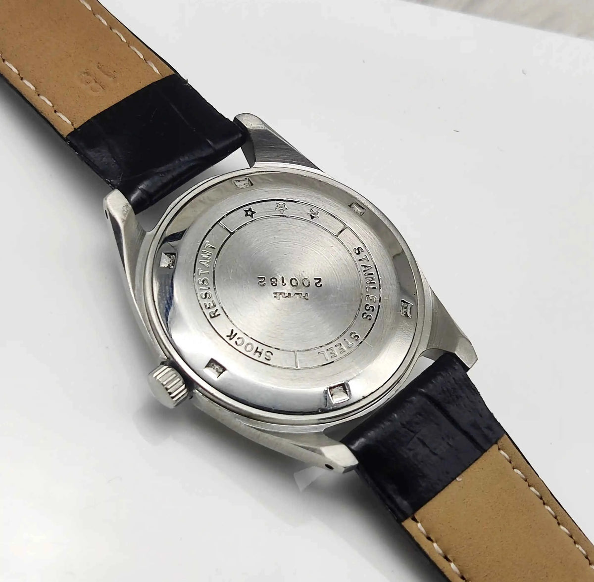 HMT Janata Men's Watch with Dotted Silver Dial, Stick Indices, 17 Jewels Handwinding Design