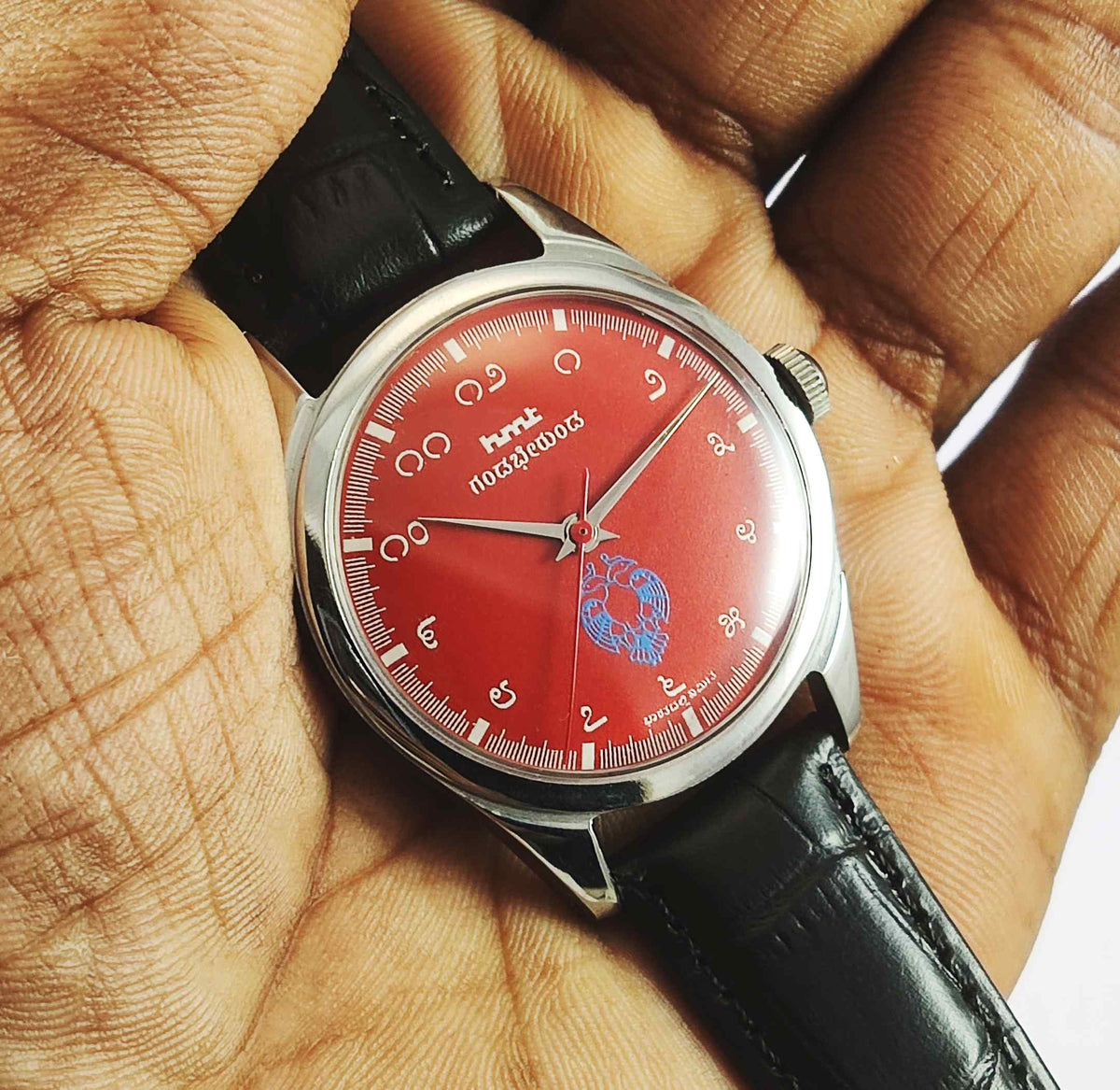 HMT Gandaberunda Mechanical Watch - A Stylish Blend of Tradition and Innovation