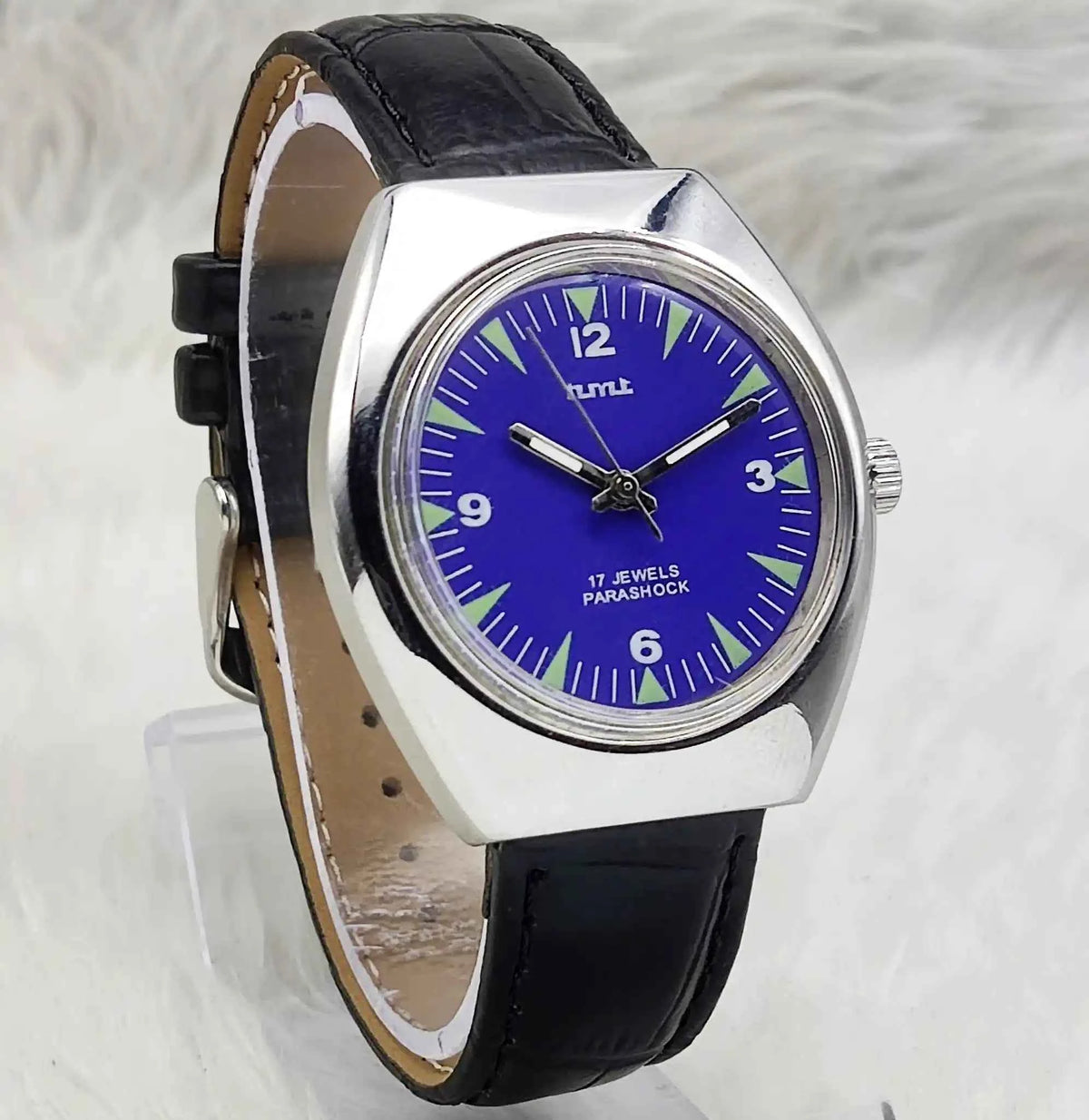 HMT Handwinding Watch Blue Dial - 17 Jewels for Timeless Elegance