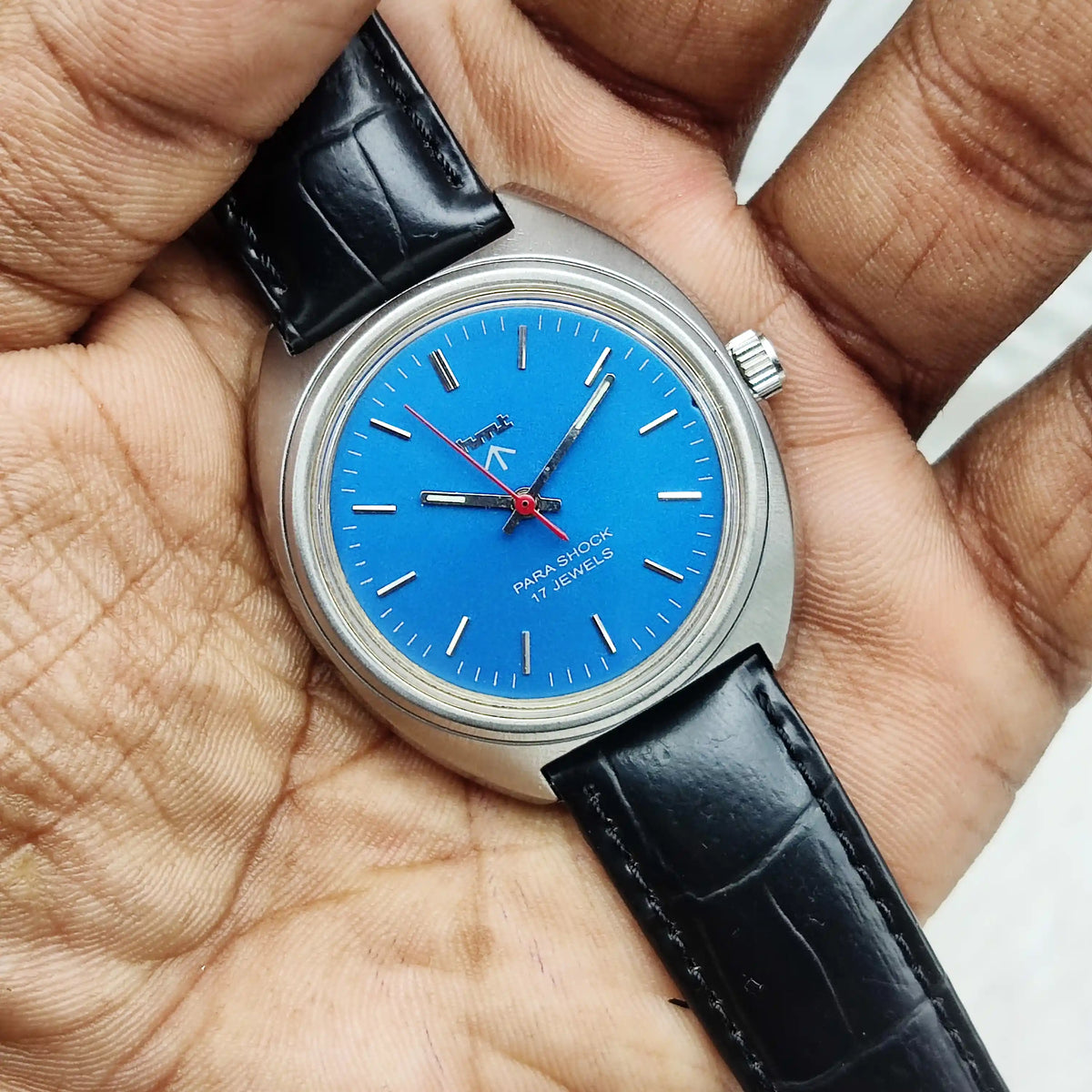 HMT Mechanical Handwinding Watch: Classic Craftsmanship with Timeless Elegance
