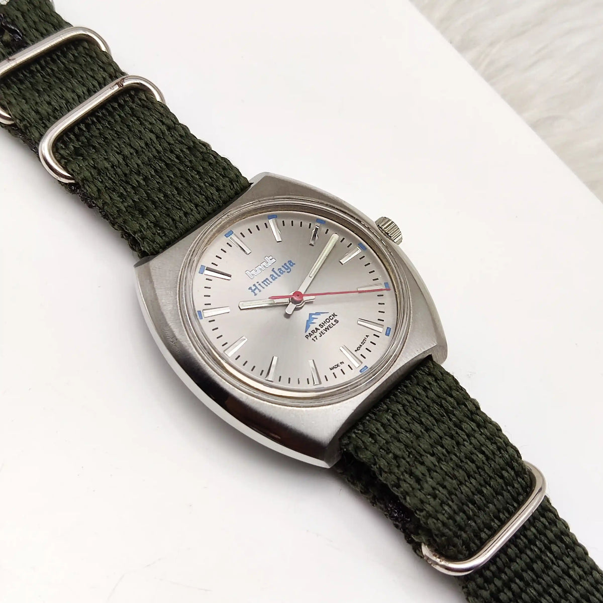HMT Himalaya Mechanical Watch - Timeless Craftsmanship for Distinctive Style