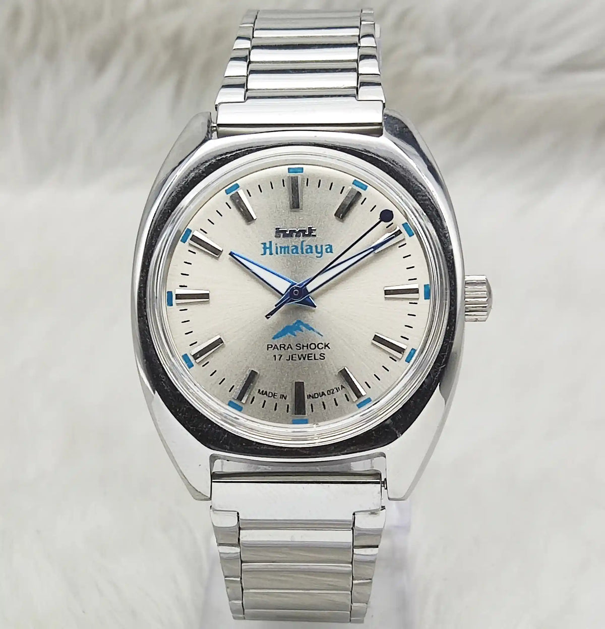 HMT Himalaya Mechanical Watch - Experience Timeless Craftsmanship