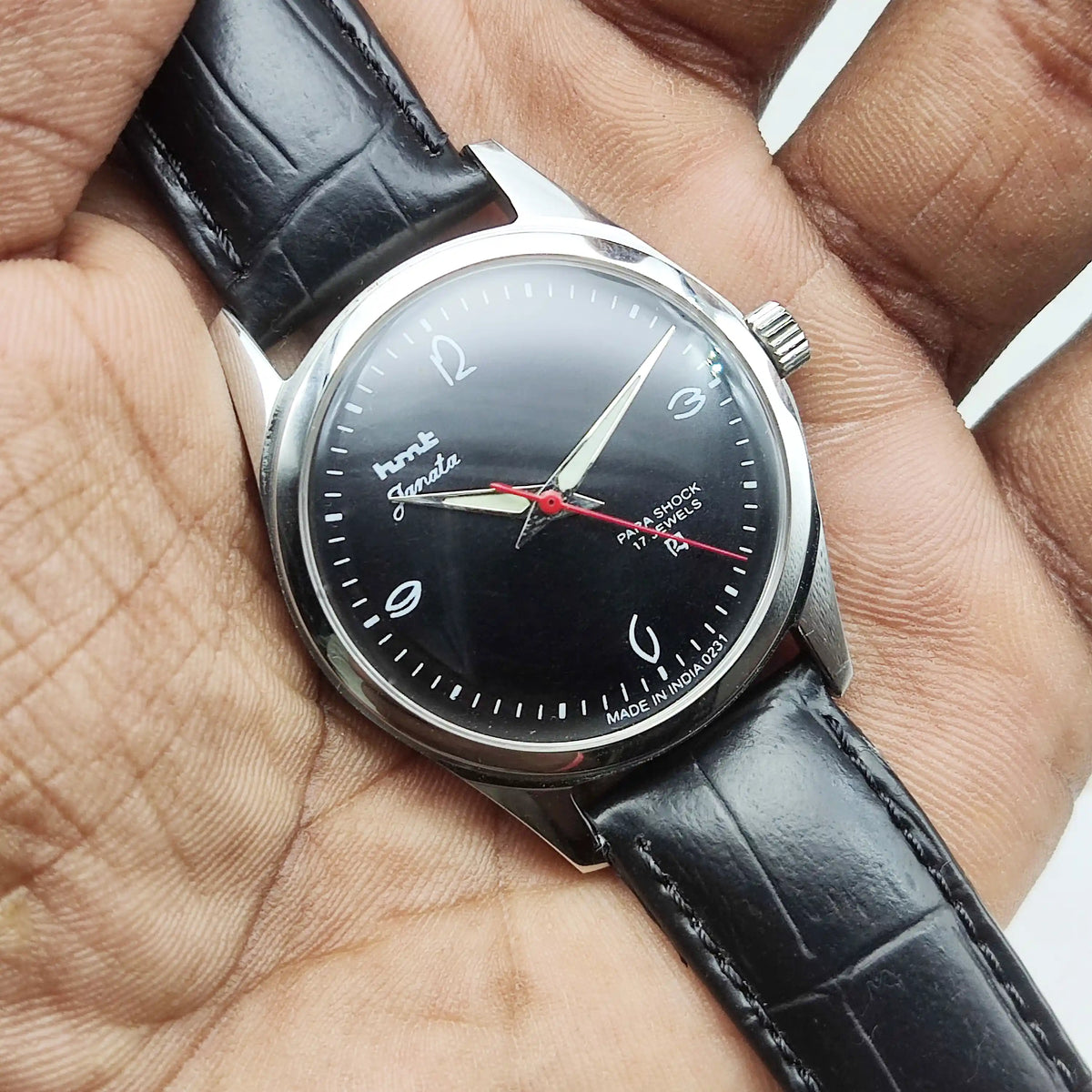 Experience Timeless Craftsmanship with the HMT Janata Handwinding Watch