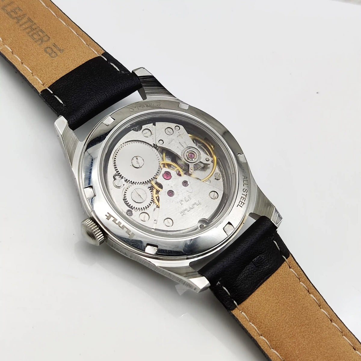 HMT Janata Mechanical Handwinding Watch - Timeless Elegance with an Apple Green Dial