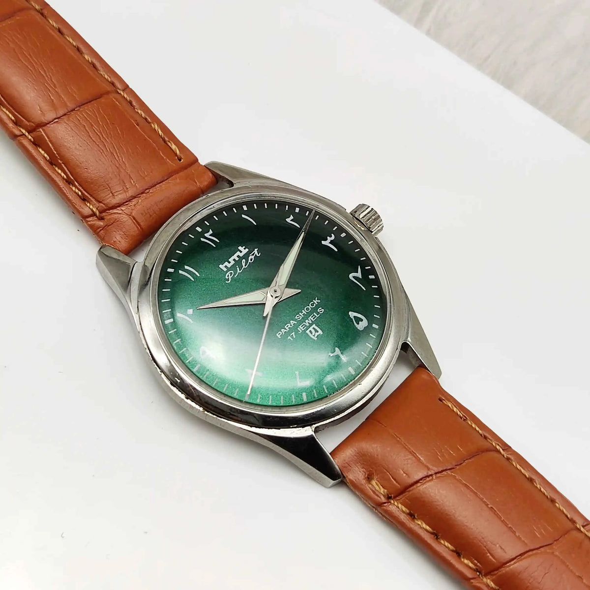 HMT Pilot Green Arabic Numerals Indices Dial 17 Jewels Handwinding Watch