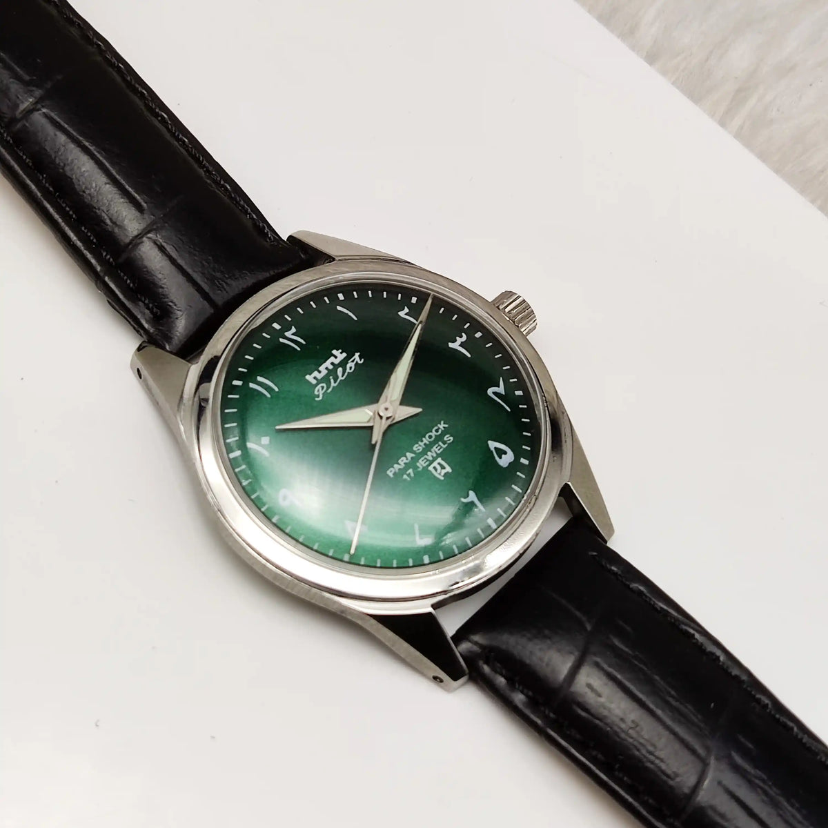 HMT Pilot Handwinding Watch: Timeless Vintage Elegance for Every Occasion
