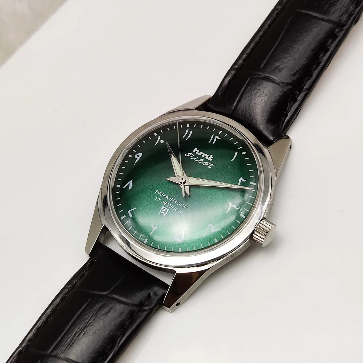HMT Pilot Handwinding Watch: Experience Timeless Elegance and Craftsmanship