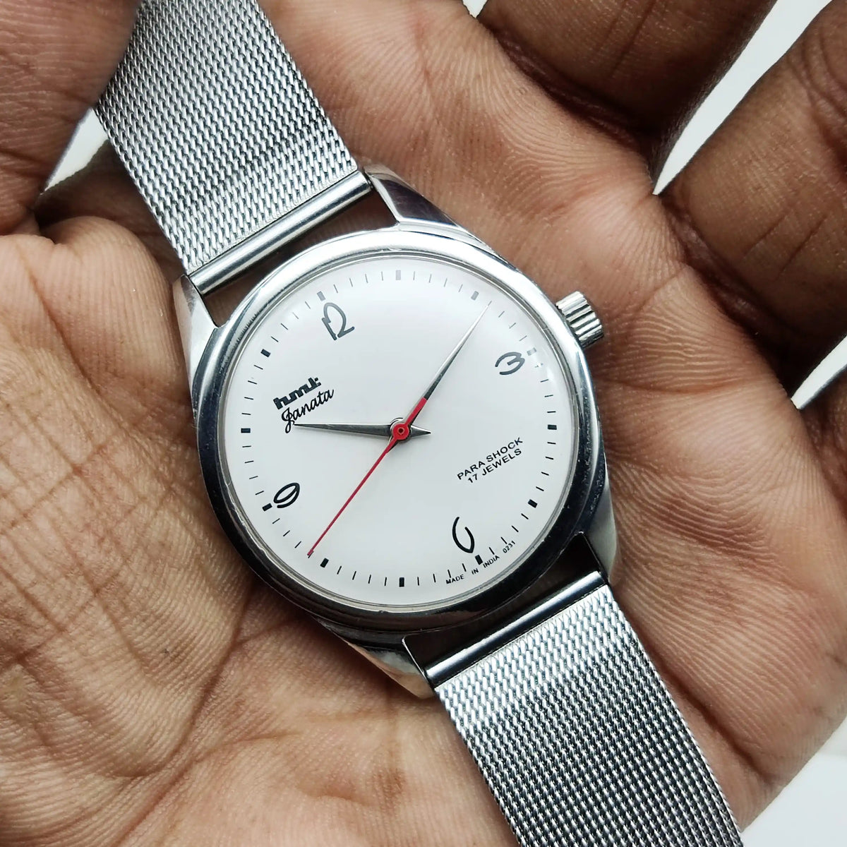 Experience Timeless Style with the HMT Janata Mechanical Watch