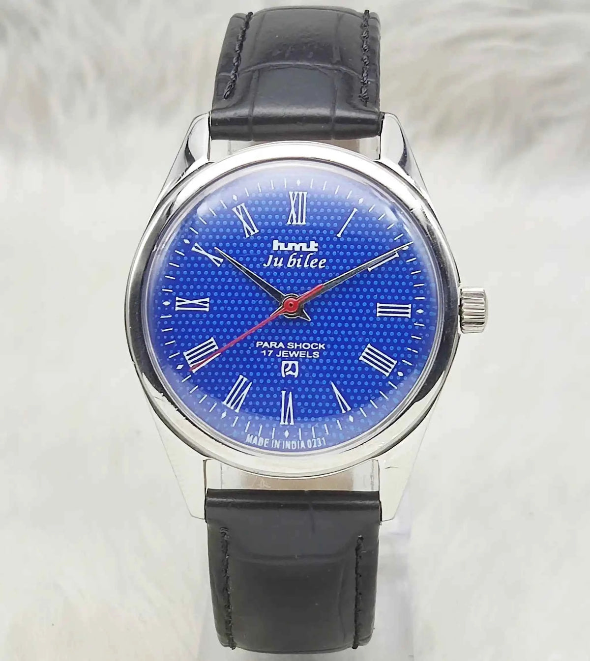 HMT Jubilee Handwinding Watch with 17 Jewels, Blue Dial, and Roman Numerals