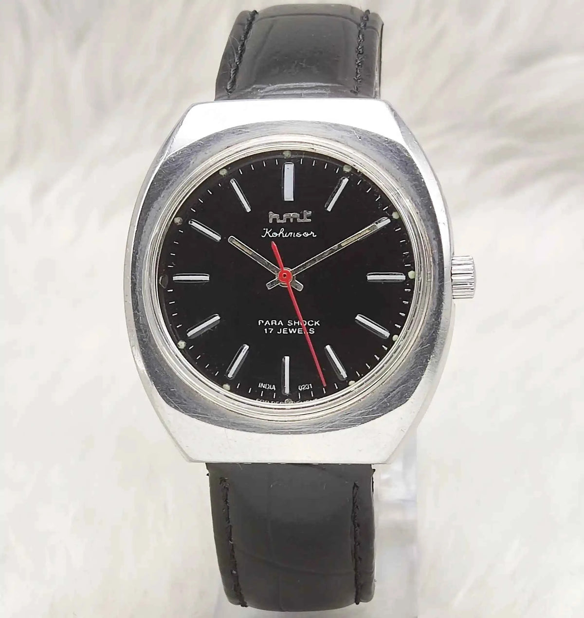 HMT Kohinoor Mechanical Watch with 17 Jewels, Stick Indices, Black Dial, Handwinding Movement