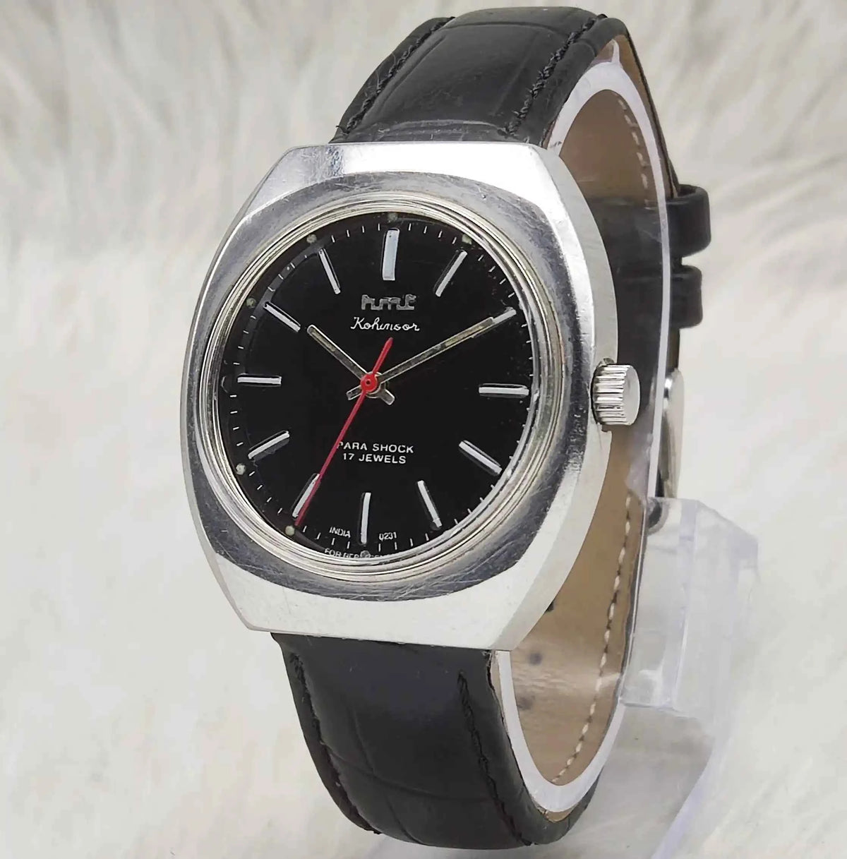 HMT Kohinoor Mechanical Watch with 17 Jewels, Stick Indices, Black Dial, Handwinding Movement