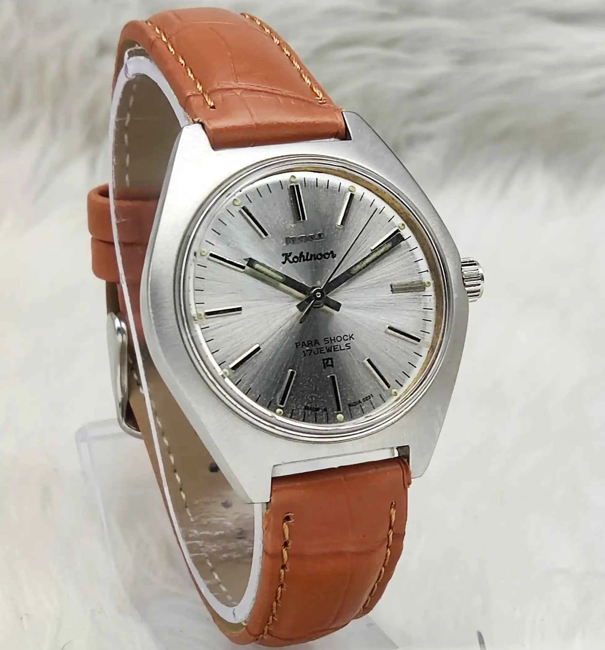 HMT Kohinoor Watch - 17 Jewels Handwinding Timepiece with Elegant Silver Dial