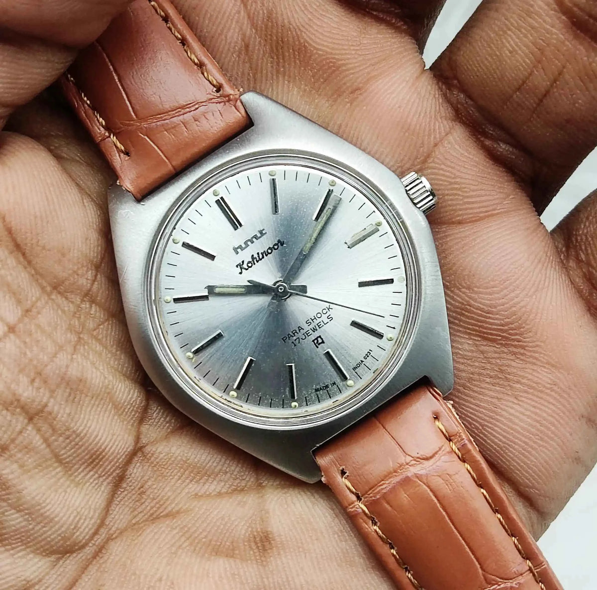 HMT Kohinoor Watch - 17 Jewels Handwinding Timepiece with Elegant Silver Dial
