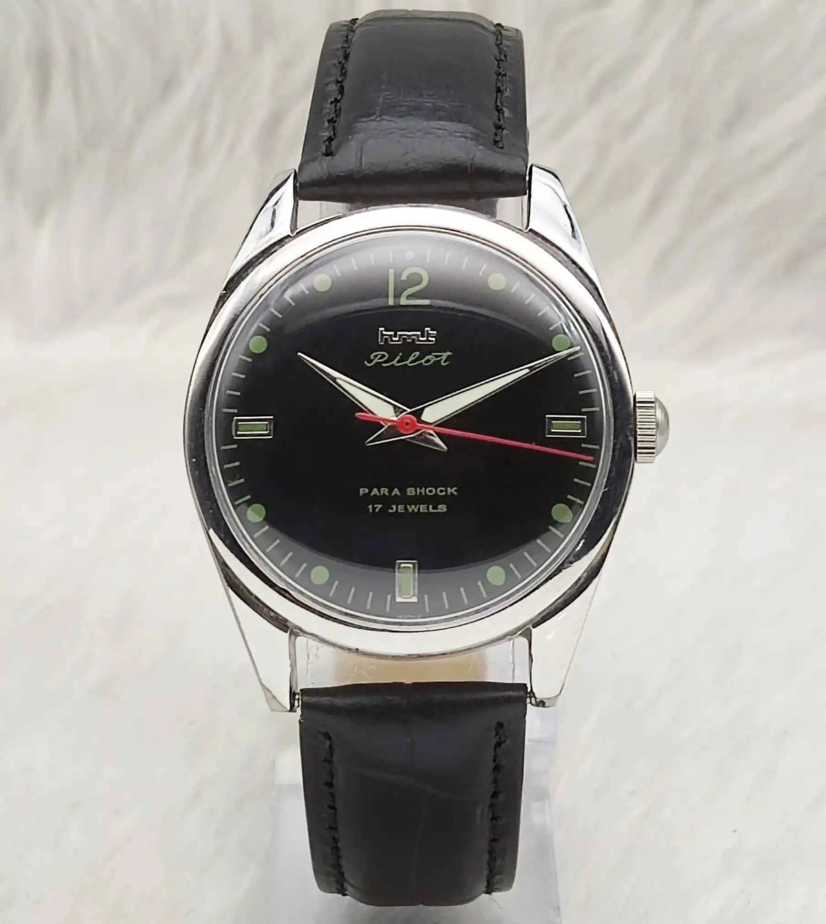 HMT Pilot 17 Jewels Handwinding Black Dial Watch - Timeless Elegance and Precision