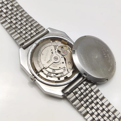 Seiko 5 Automatic Men's Watch - Timeless Precision with Silver Dial & Day-Date Functionality
