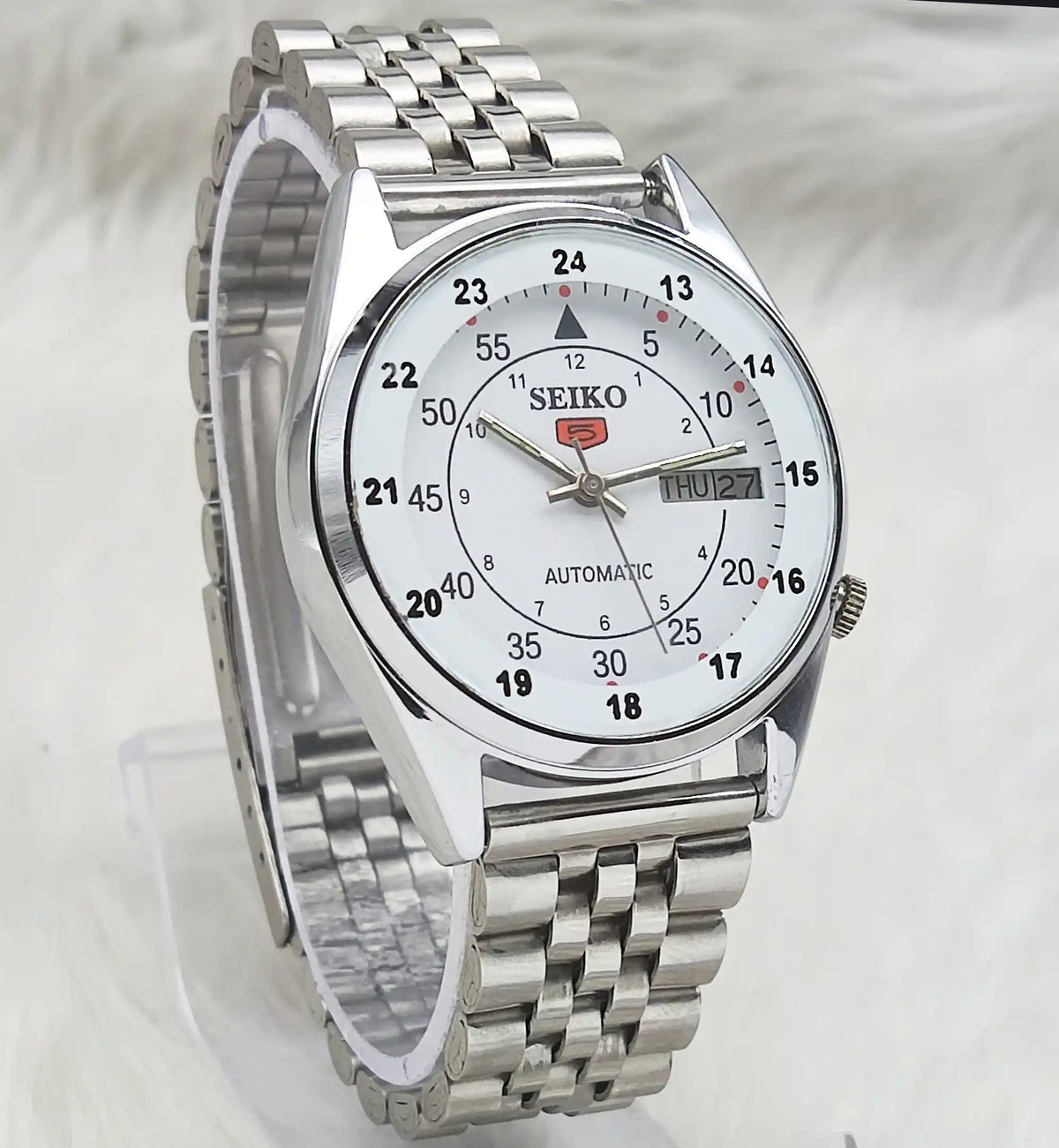 Seiko 5 Automatic Watch Day Date with 17 Jewels 7009A Model