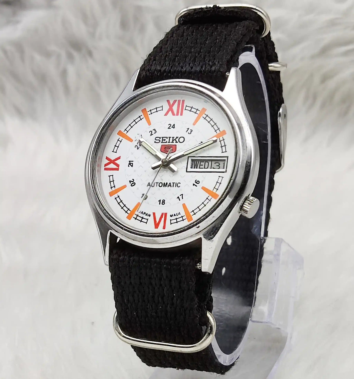 Seiko 5 Automatic Watch 7009A: Timeless Style Meets Precision Engineering