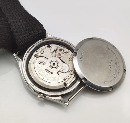 Seiko 5 Automatic Watch 7009A: Timeless Style Meets Precision Engineering