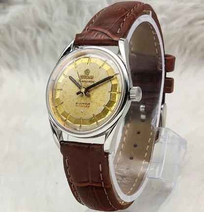 Titoni Airmaster Women's Watch Golden Dial 21 Jewels Handwinding