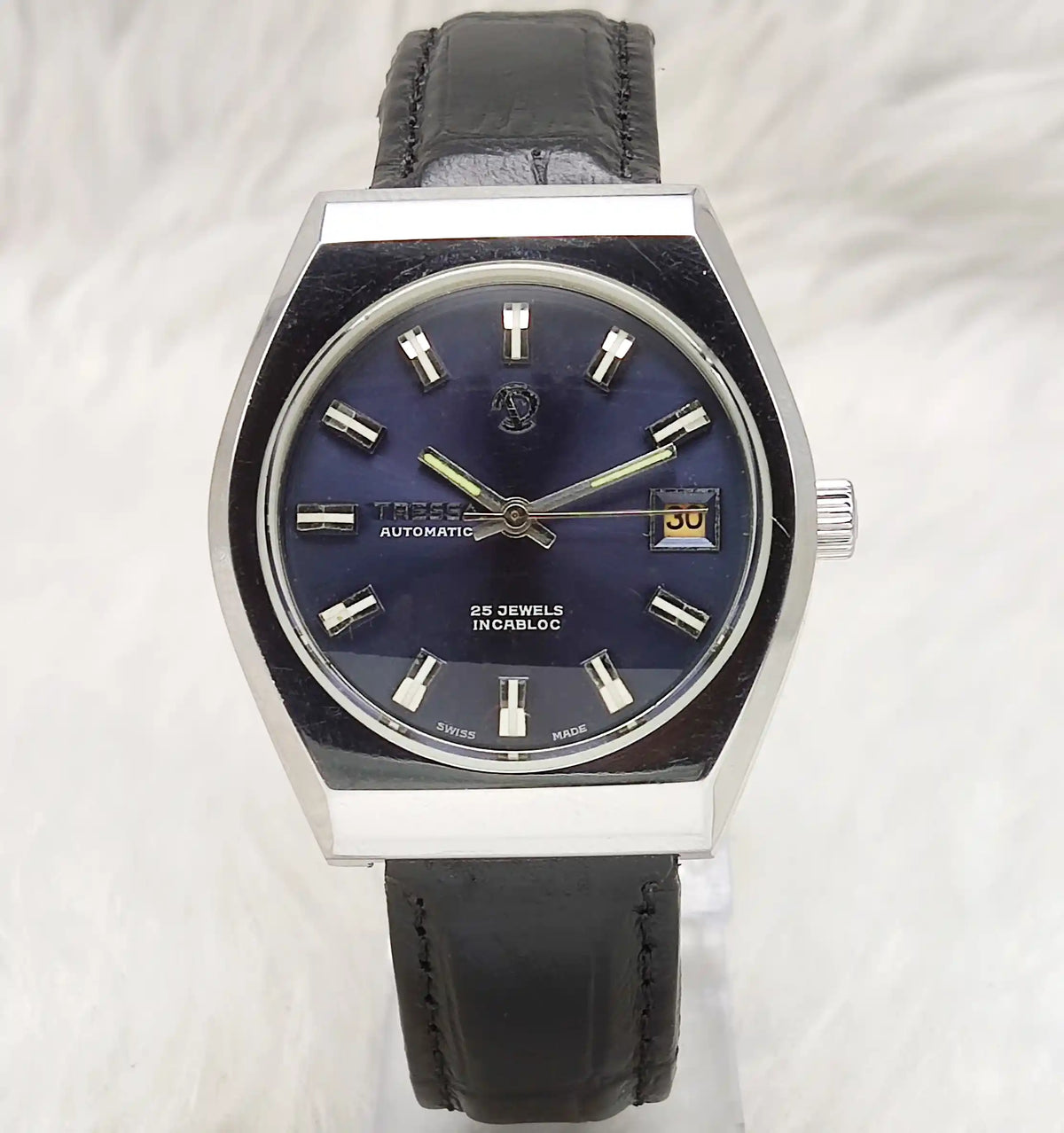 Elevate Your Style with the Tressa Men's Automatic Watch 2066 - Timeless Design and Engineering Excellence