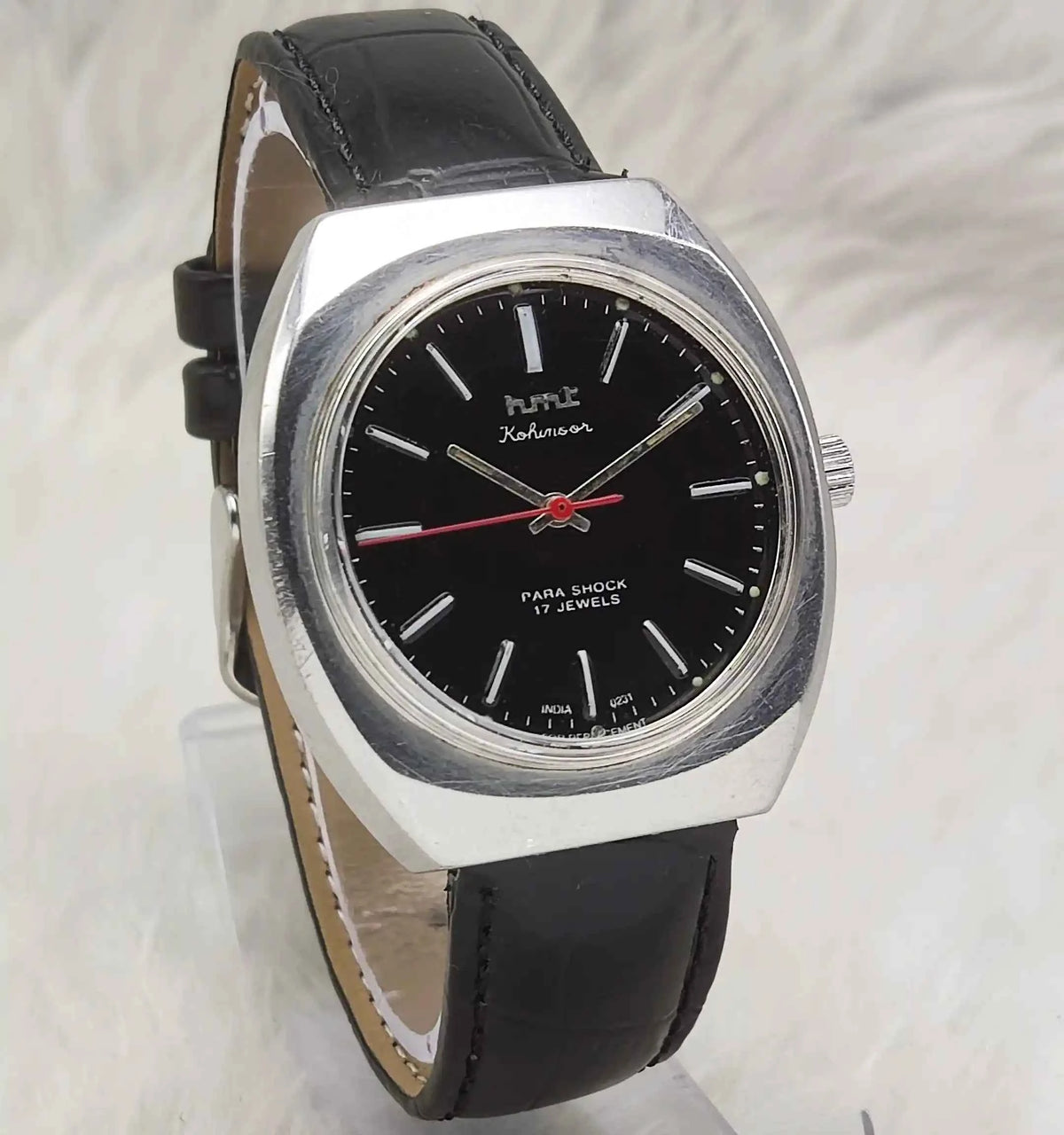 HMT Kohinoor Mechanical Watch with 17 Jewels, Stick Indices, Black Dial, Handwinding Movement
