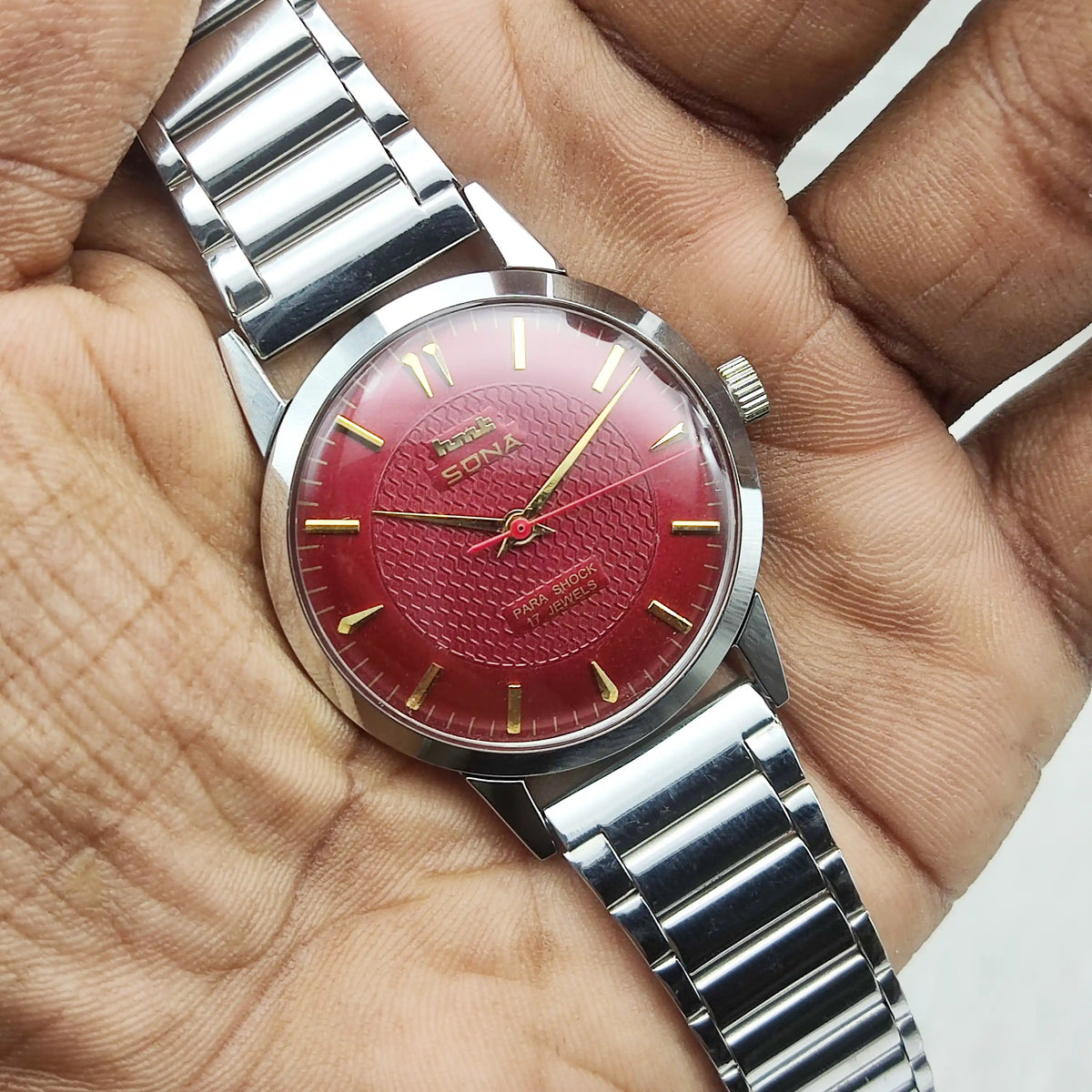 HMT Sona maroon watch Handwinding Watch 17 Jewels