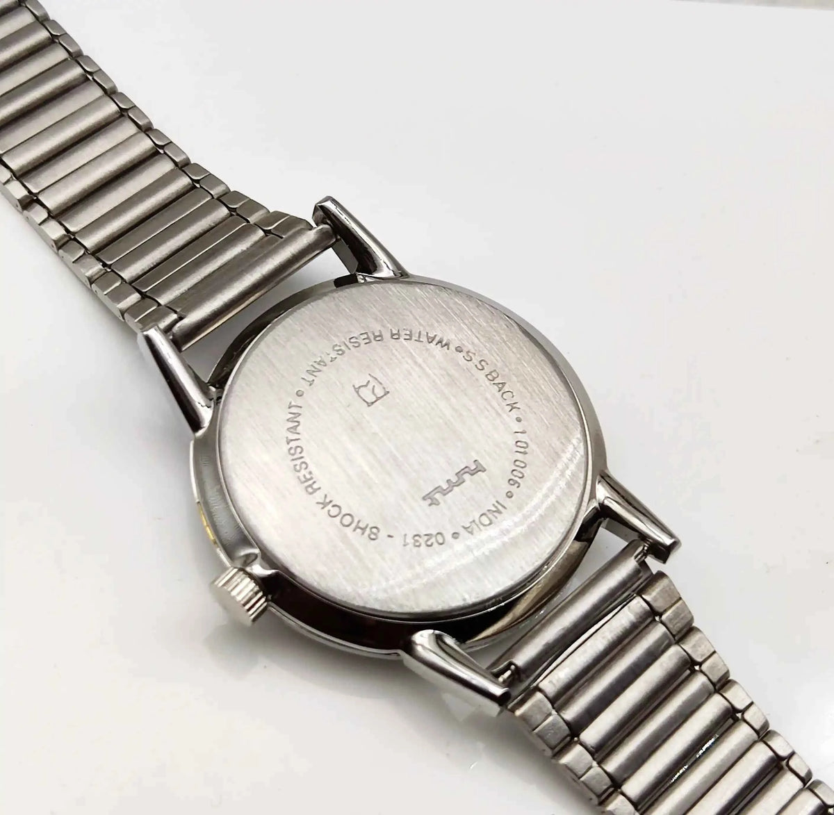 HMT Sona Handwinding Watch - 17 Jewels Maroon Dial for Timeless Elegance