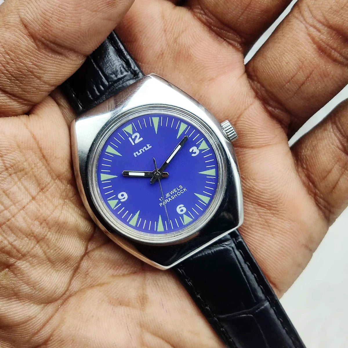 HMT Handwinding Watch Blue Dial - 17 Jewels for Timeless Elegance