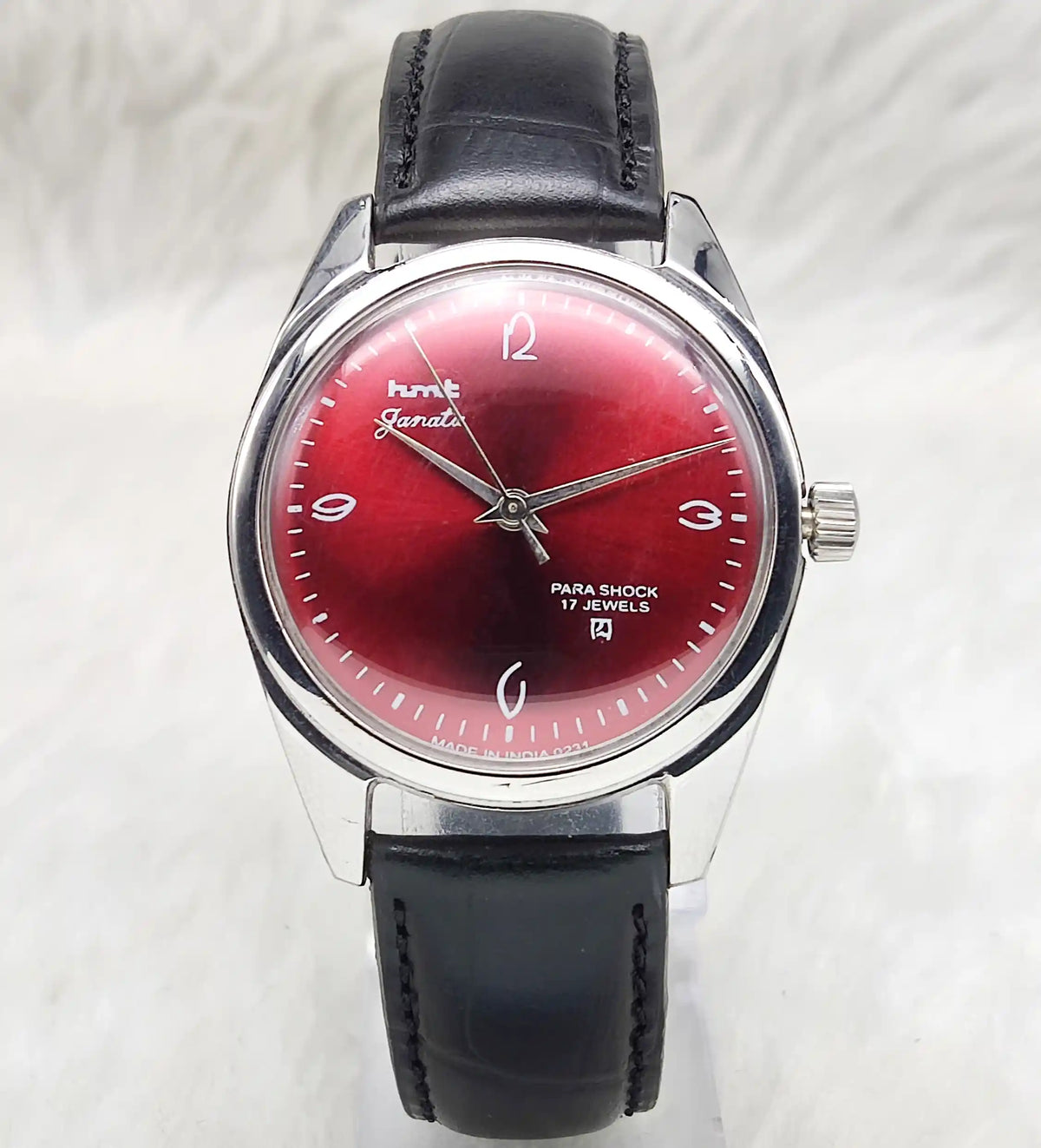 HMT Janata Watch – Red Apple Dial Handwinding 17 Jewels