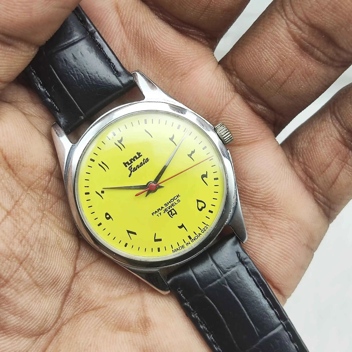 HMT Janata Yellow Dial Watch with 17 Jewels and Handwinding Mechanism