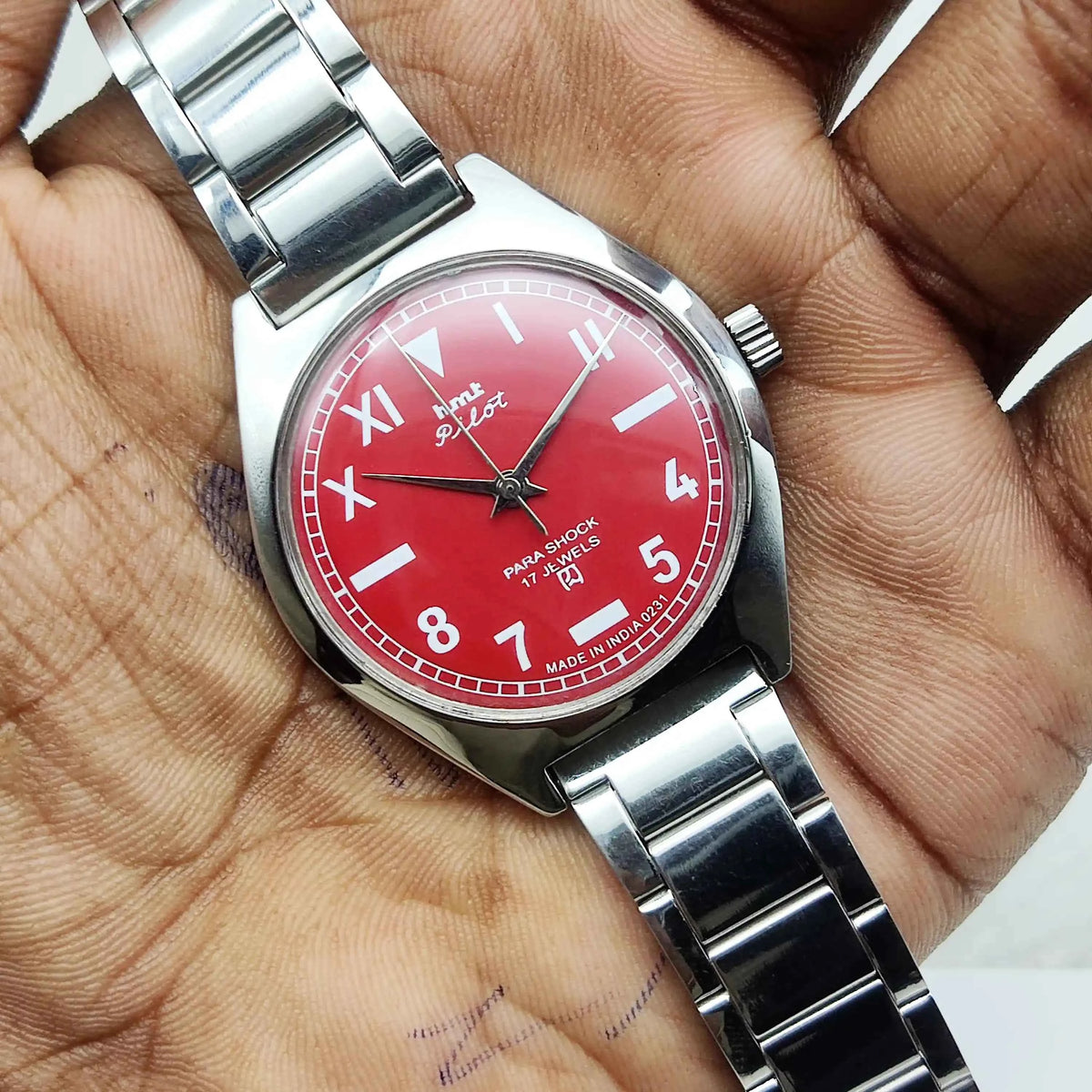 HMT Pilot Red Apple Dial Watch - Timeless Elegance with 17 Jewels Handwinding Mechanism