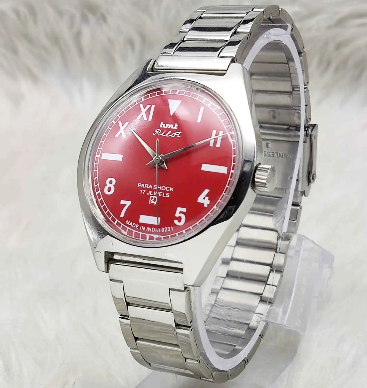 HMT Pilot Red Apple Dial Watch - Timeless Elegance with 17 Jewels Handwinding Mechanism