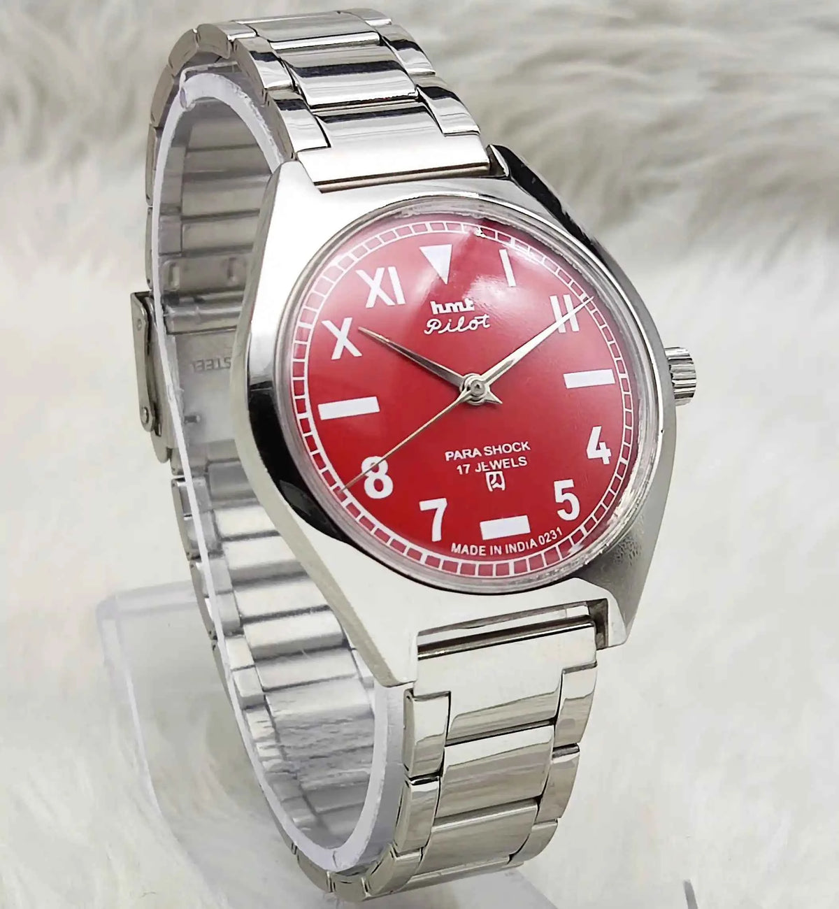 HMT Pilot Red Apple Dial Watch - Timeless Elegance with 17 Jewels Handwinding Mechanism
