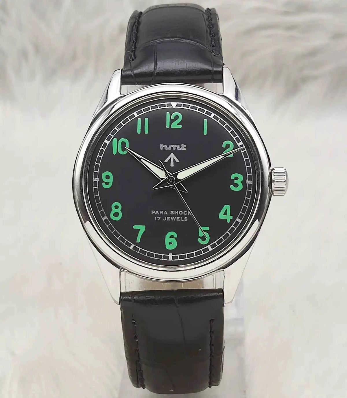HMT Black Dial Handwinding Watch - 17 Jewels Classic Timepiece